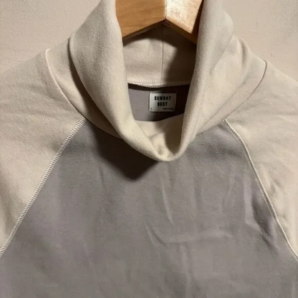 Aritzia Sunday Best Colorblock Turtle Neck Long Sleeve Crop T-Shirt- Size Large - Picture 2 of 8